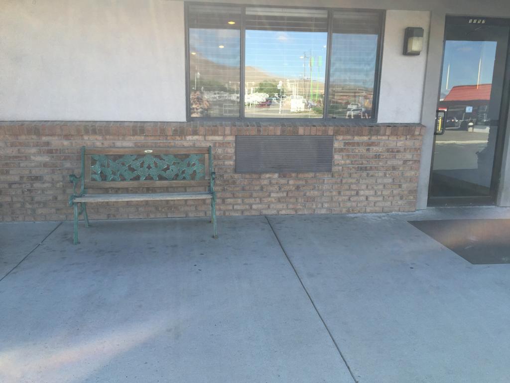 Super 8 By Wyndham Winnemucca Nv Exterior foto